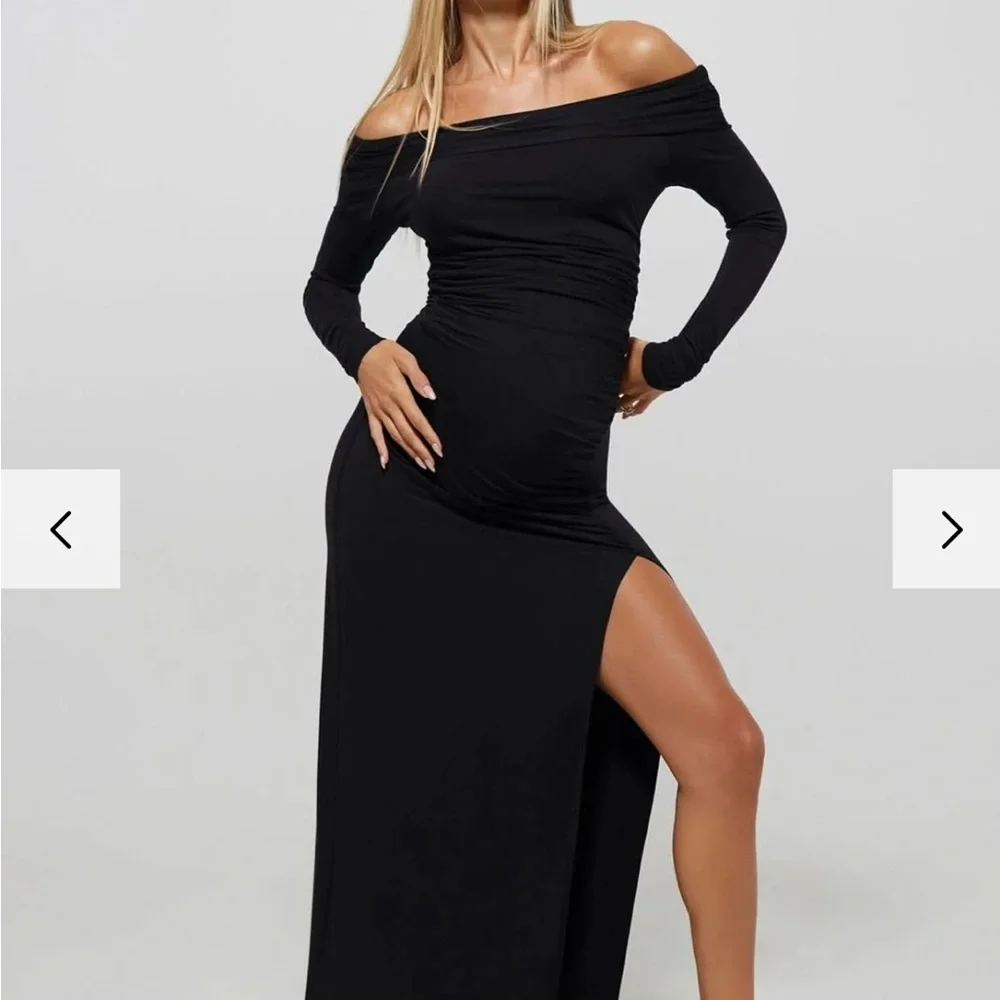 Bumpsuit Black Off-Shoulder Long Sleeve Maternity Gown - Picture 2 of 3